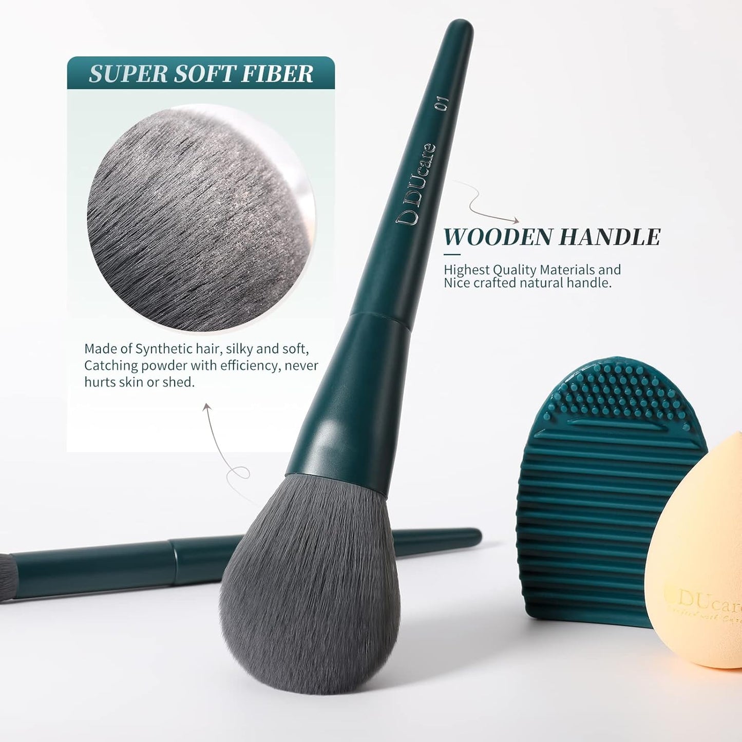 Christmas Makeup Brushes Set 17 Pcs with Brush Cleaning Mat and Makeup Sponge Professional Face Powder Eye Shadow Powder Liquid Cream